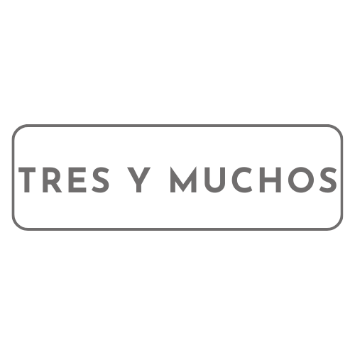 Tres y muchos